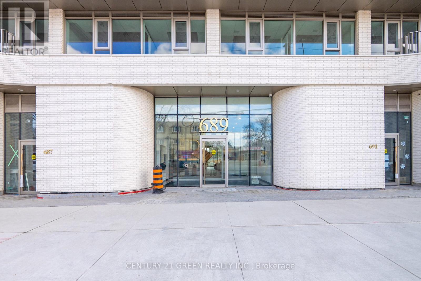216 - 689 The Queensway, Toronto, Ontario  M8Y 1L1 - Photo 5 - W13461182
