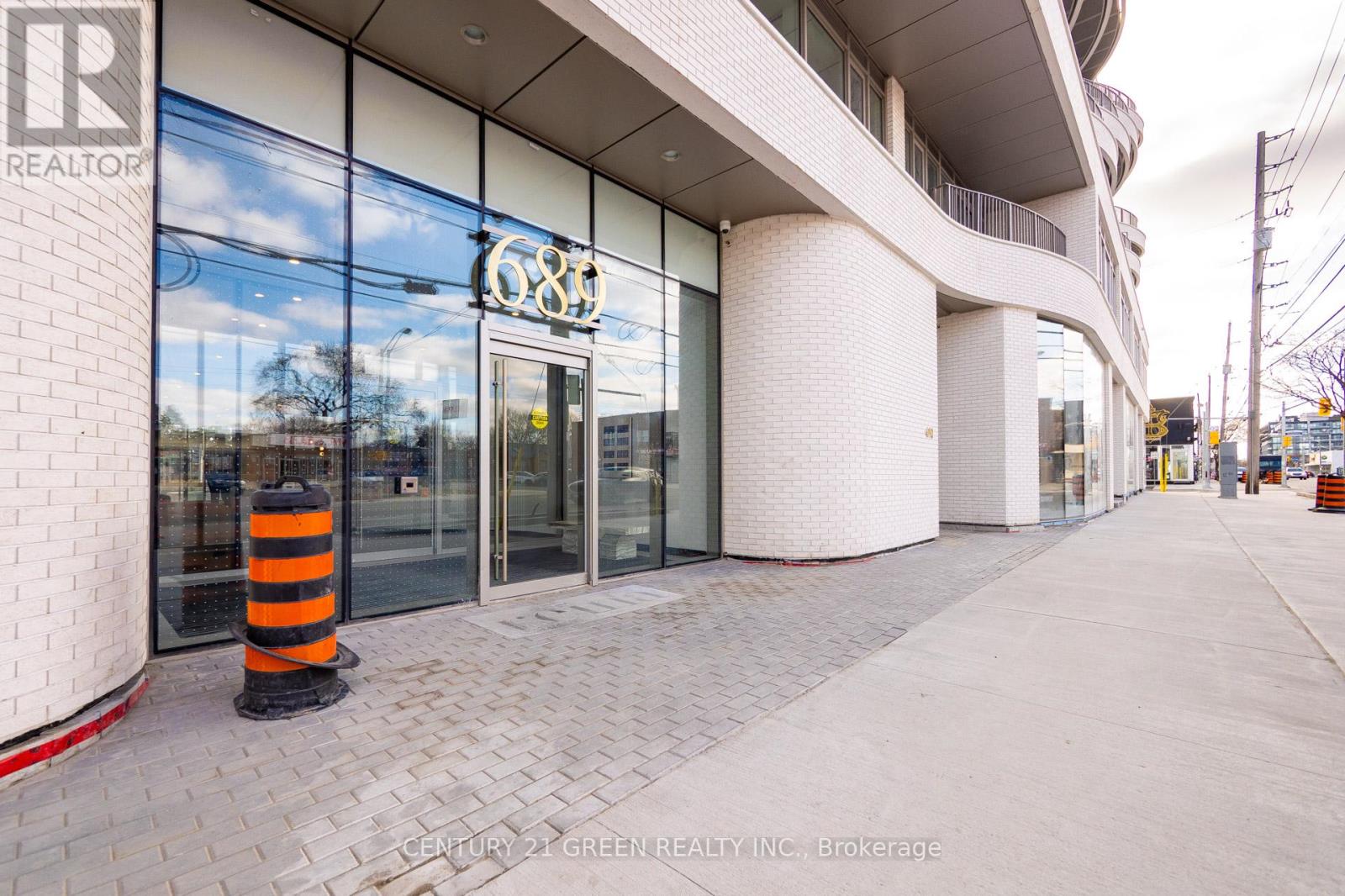 216 - 689 The Queensway, Toronto, Ontario  M8Y 1L1 - Photo 7 - W13461182