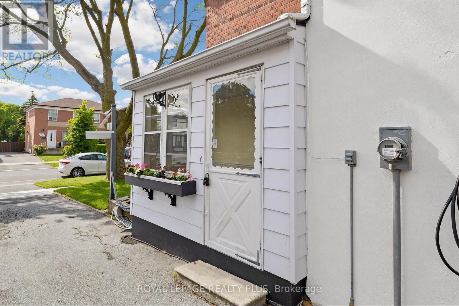 2359 Brookhurst Road, Mississauga, Ontario  L5J 1R1 - Photo 3 - W13461198