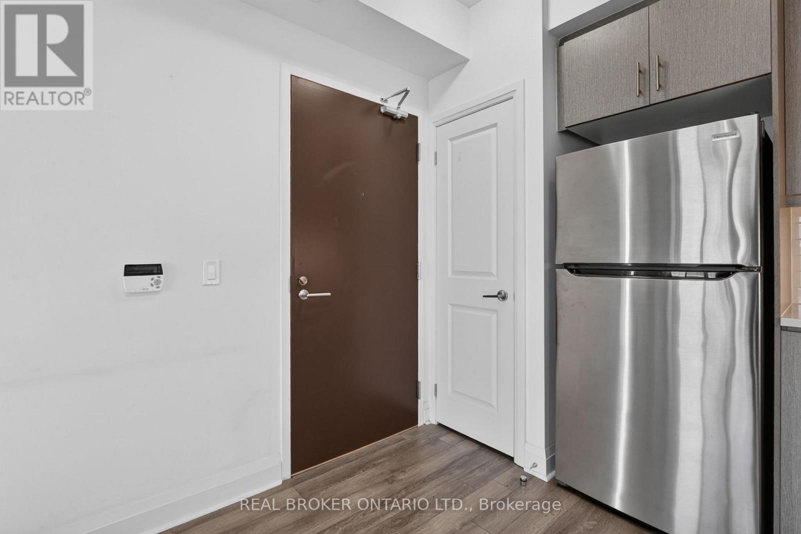 1201 - 15 Zorra Street, Toronto, Ontario  M8Z 4Z6 - Photo 3 - W13461212