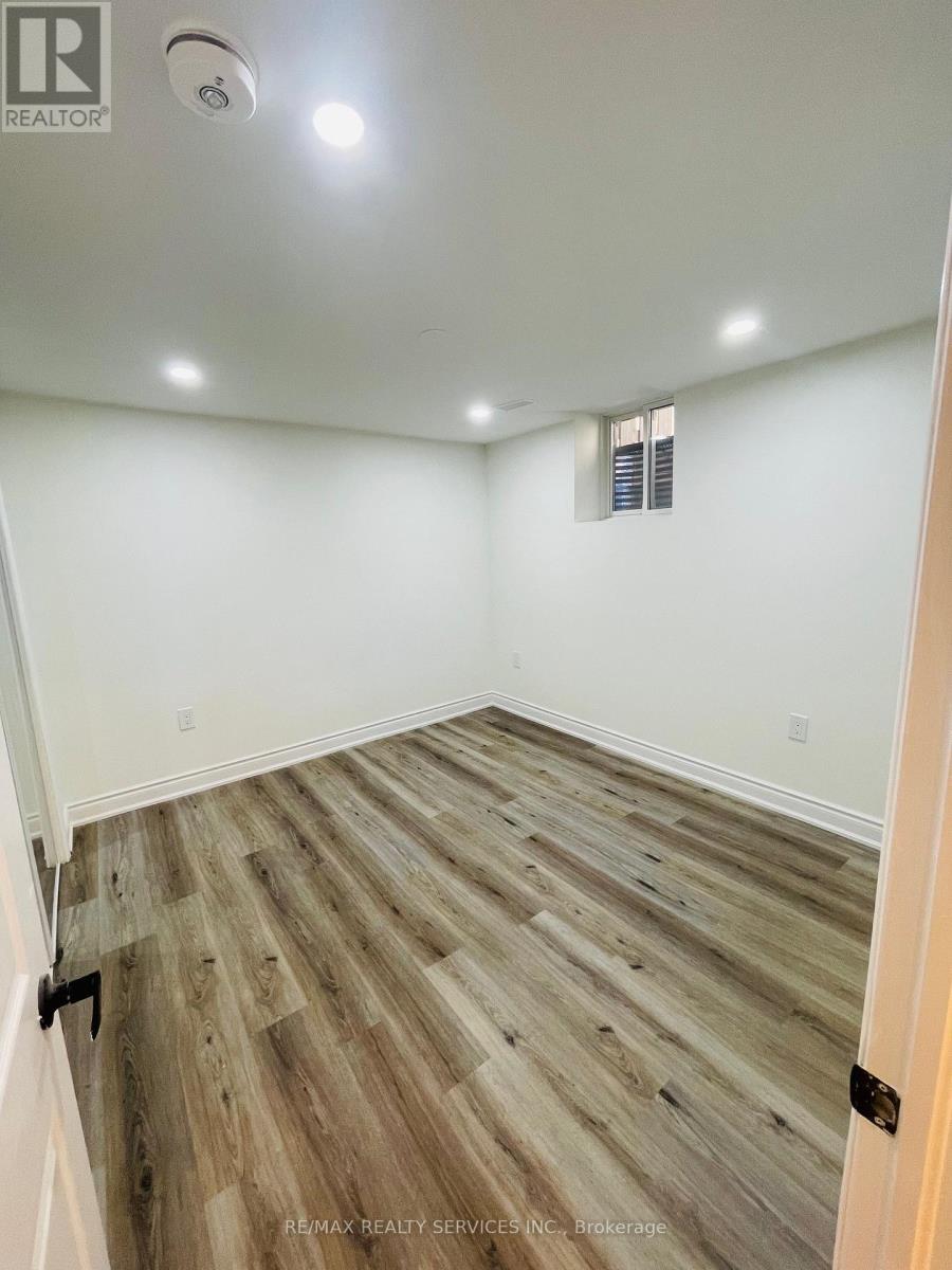 Basement - 14 Niles Court, Brampton, Ontario  L6S 5T6 - Photo 12 - W13461222