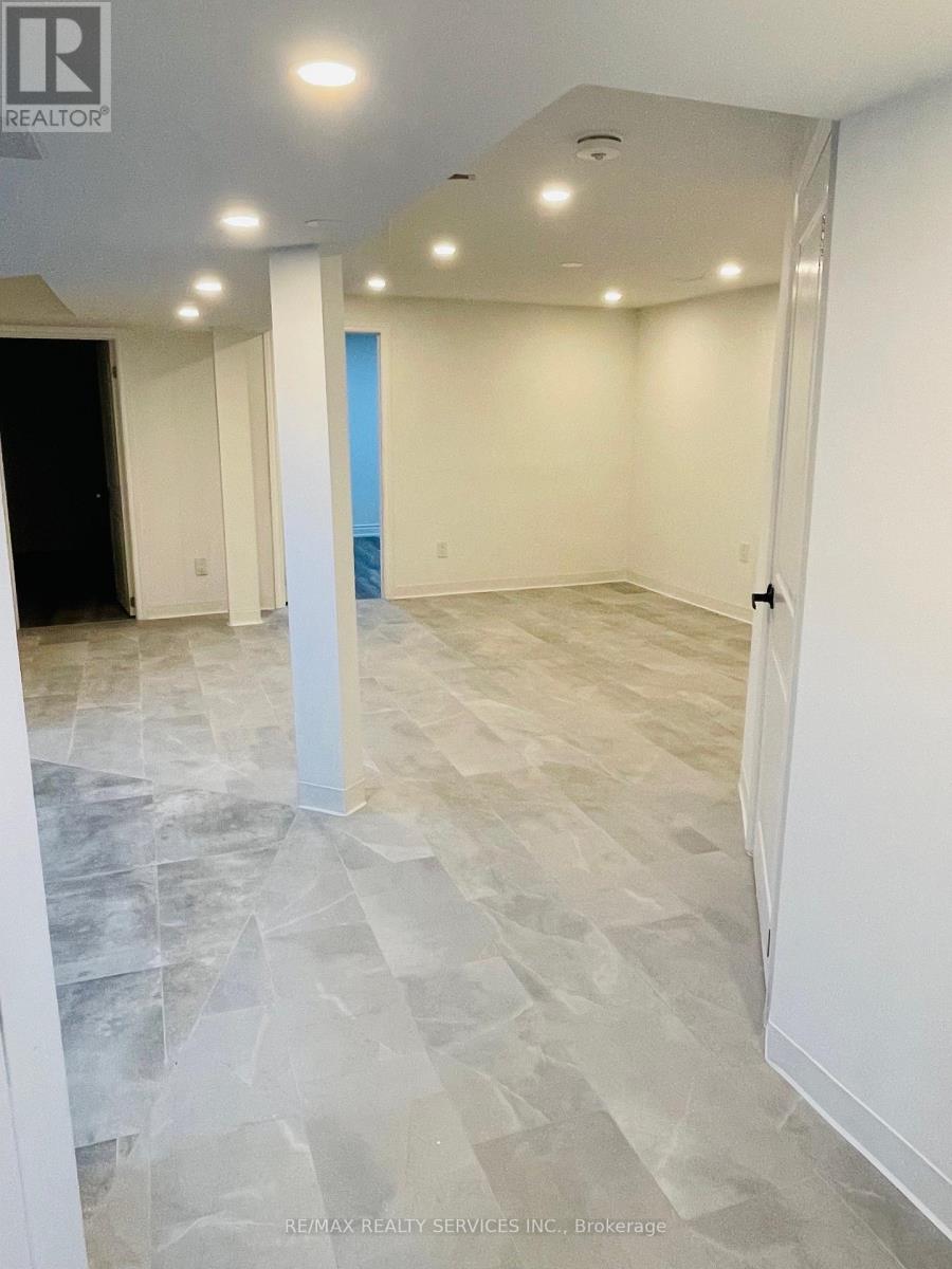 Basement - 14 Niles Court, Brampton, Ontario  L6S 5T6 - Photo 4 - W13461222