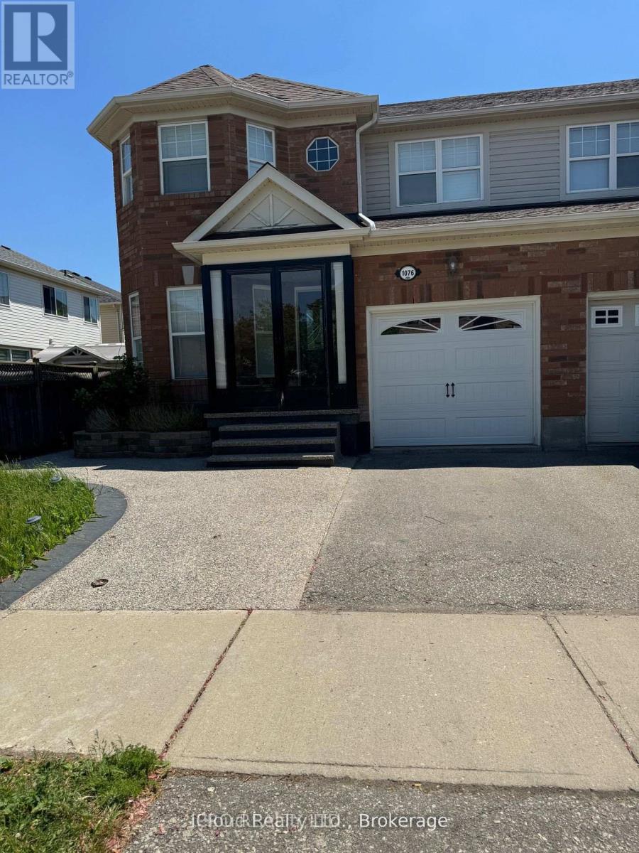 1076 Wickson Way, Milton, Ontario  L9T 6X8 - Photo 2 - W13461266