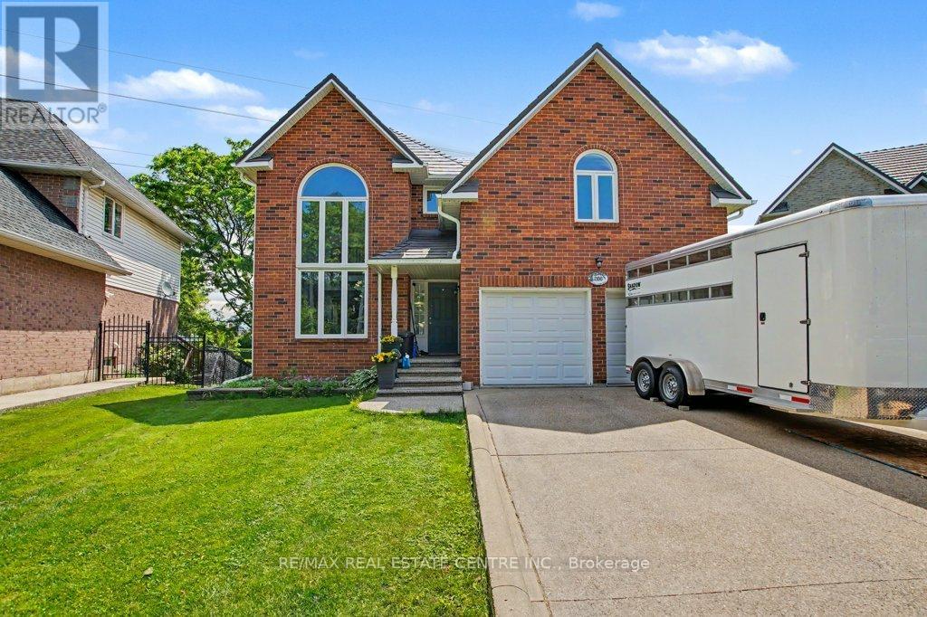 2100 KEVIN CRESCENT, Burlington, Ontario