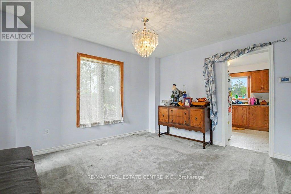 2100 Kevin Crescent, Burlington, Ontario  L7M 4E3 - Photo 8 - W13461294