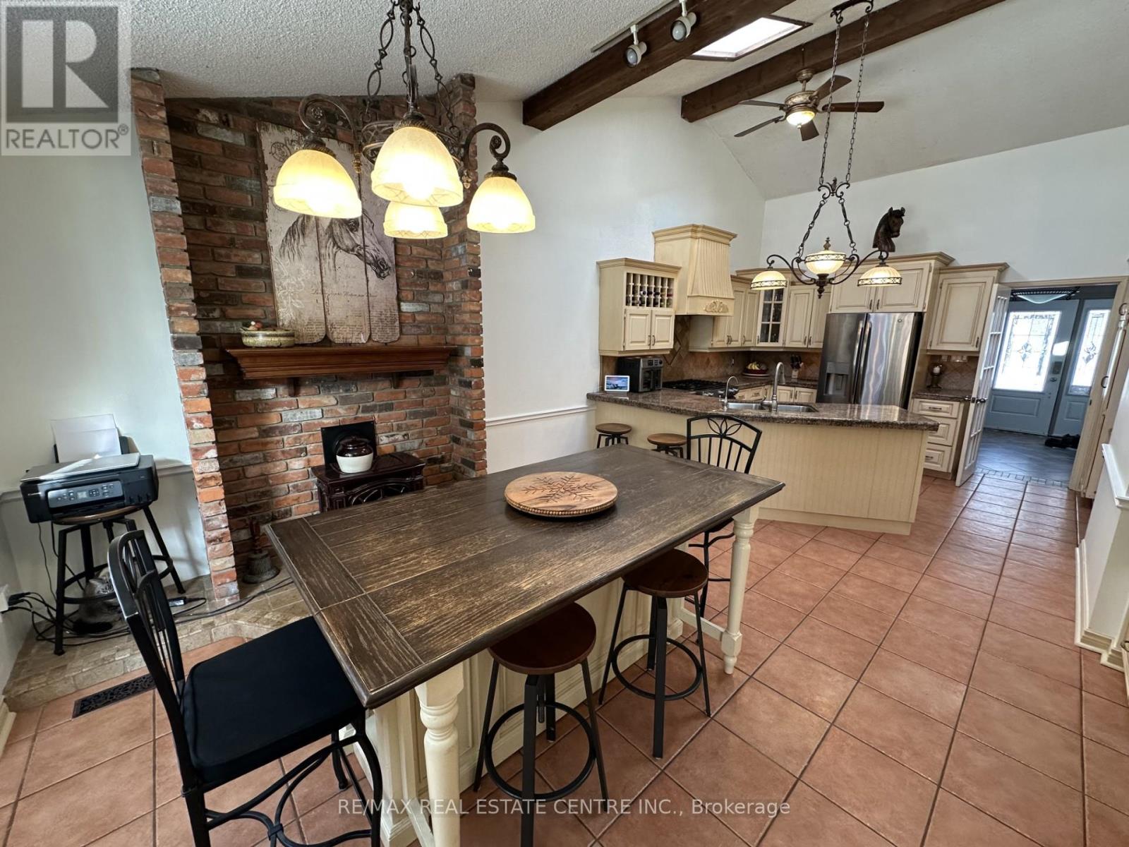 5590 Blind Line, Burlington, Ontario  L7P 0B2 - Photo 9 - W13461332