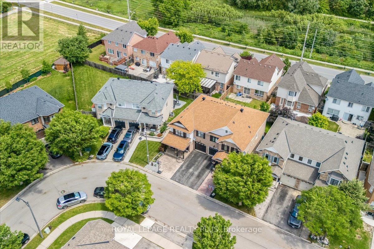 858 SHEPHERD PLACE, Milton, Ontario