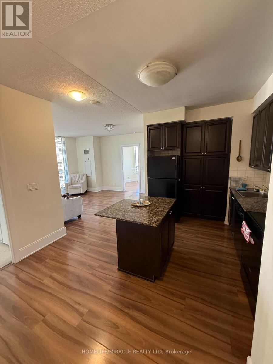 1704 - 330 Burnhamthorpe Road W, Mississauga, Ontario  L5B 3Y5 - Photo 5 - W13461422