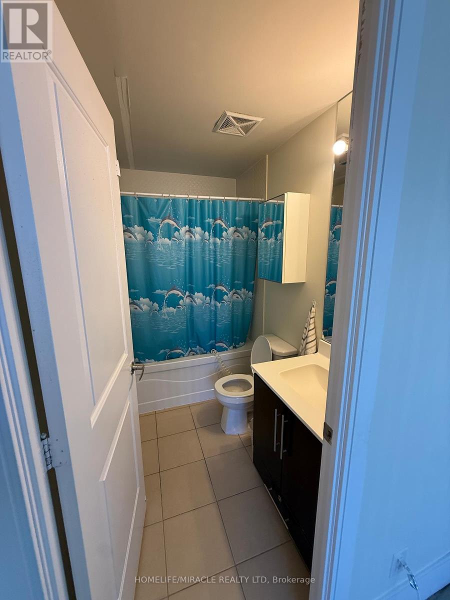 1704 - 330 Burnhamthorpe Road W, Mississauga, Ontario  L5B 3Y5 - Photo 7 - W13461422