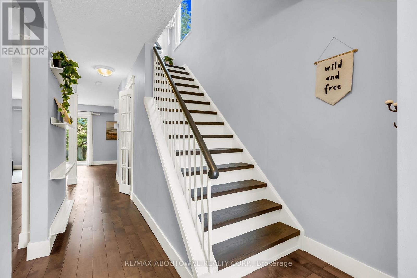 2260 Manchester Drive, Burlington, Ontario  L7P 3W2 - Photo 22 - W13461430