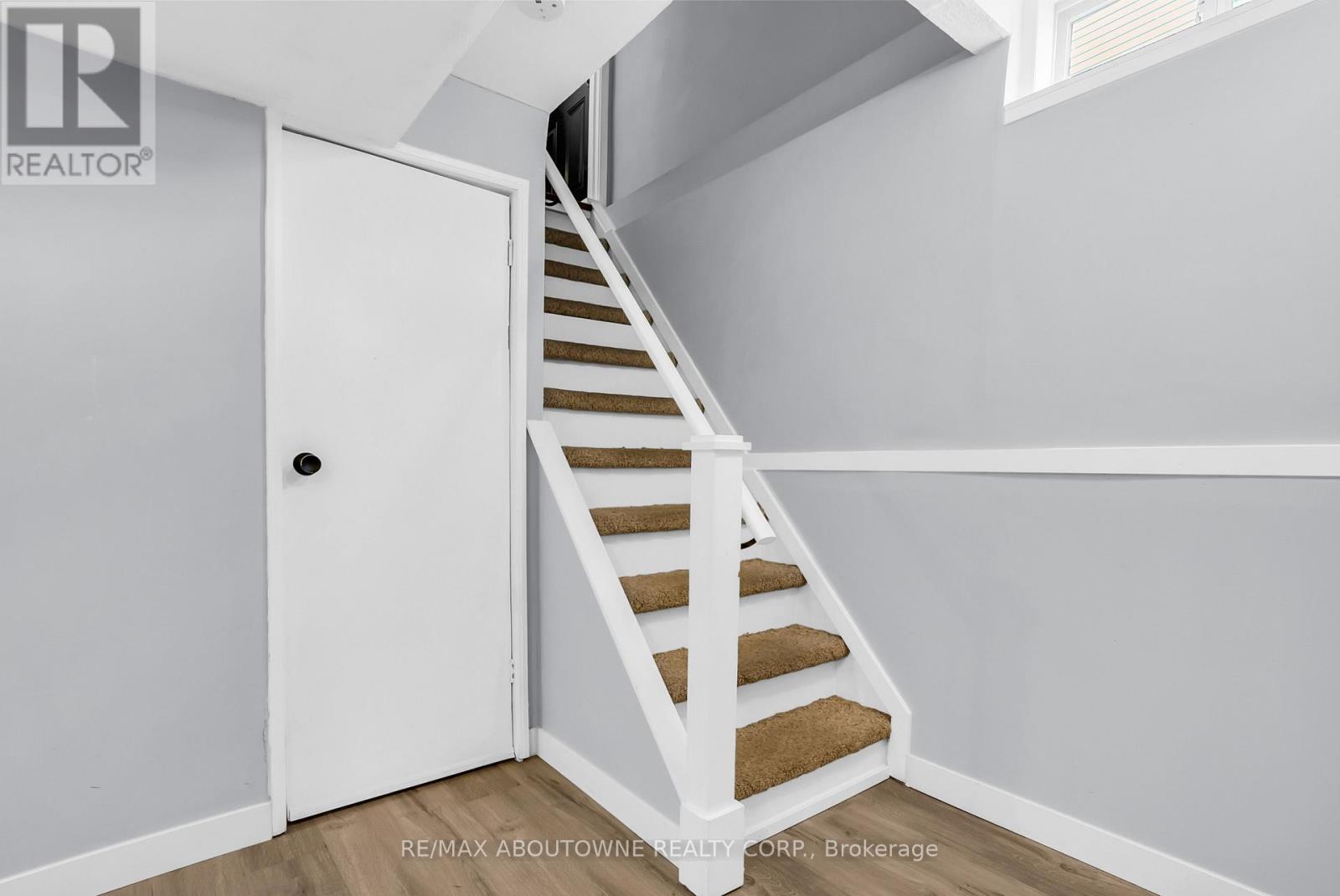 2260 Manchester Drive, Burlington, Ontario  L7P 3W2 - Photo 30 - W13461430
