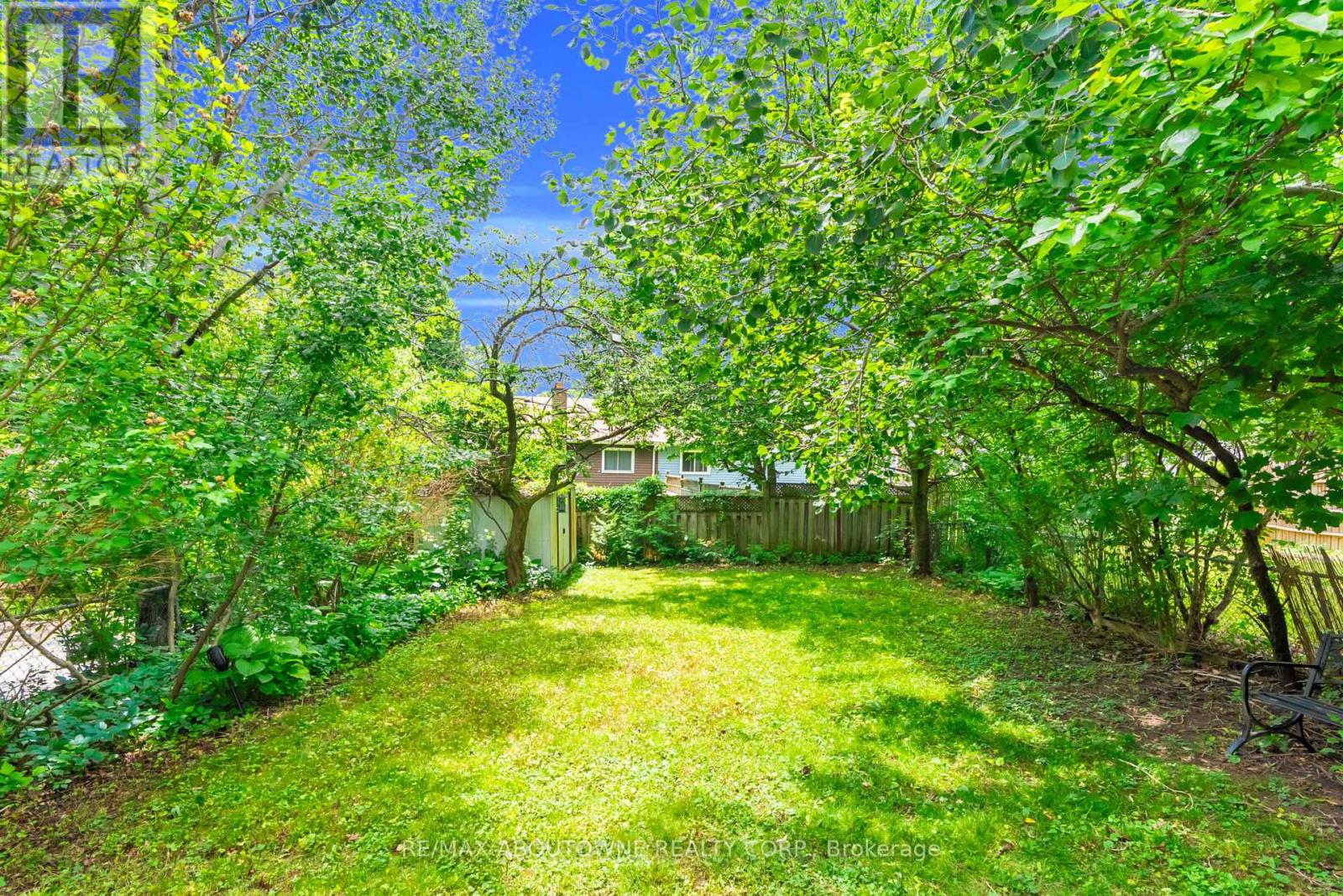 2260 Manchester Drive, Burlington, Ontario  L7P 3W2 - Photo 41 - W13461430