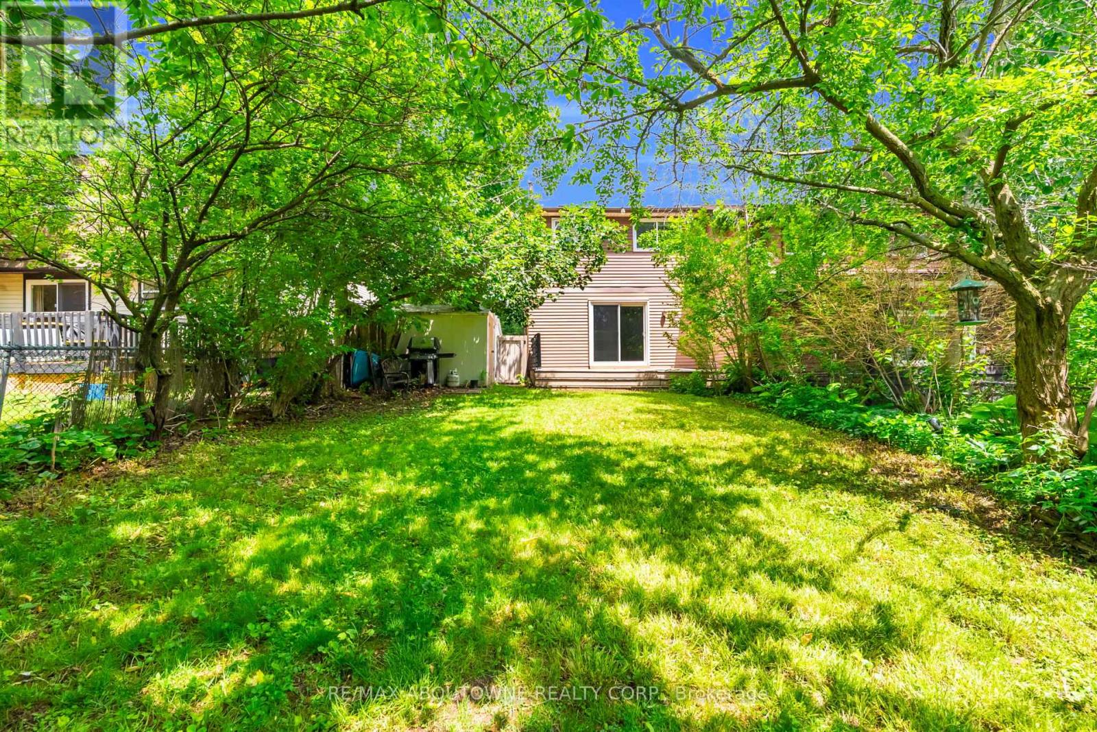 2260 Manchester Drive, Burlington, Ontario  L7P 3W2 - Photo 43 - W13461430
