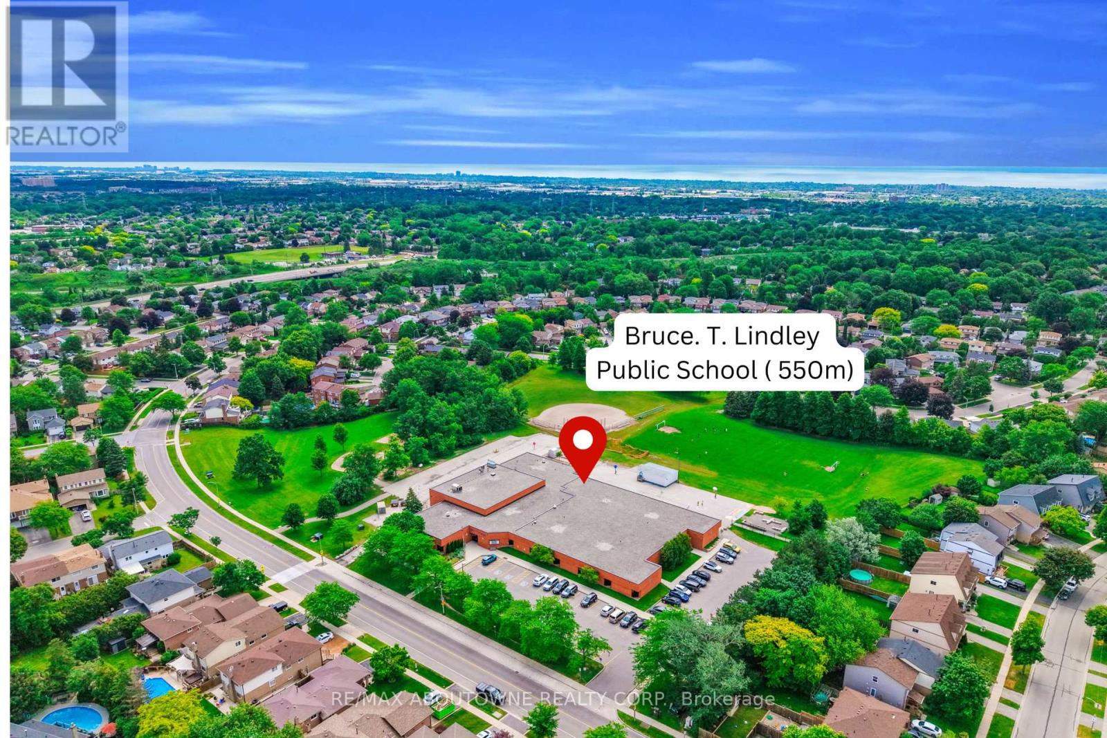 2260 Manchester Drive, Burlington, Ontario  L7P 3W2 - Photo 48 - W13461430