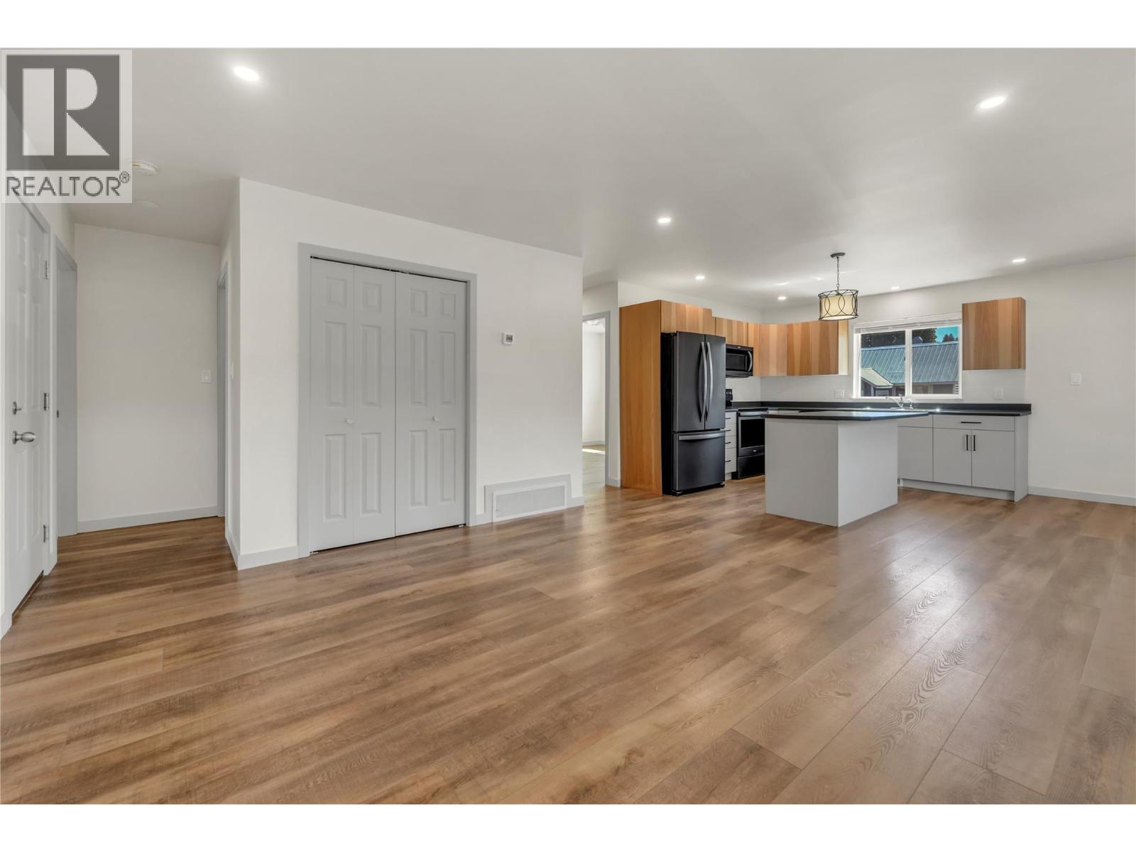 272 Burton Avenue, Princeton, British Columbia  V0X 1W0 - Photo 10 - 10376155