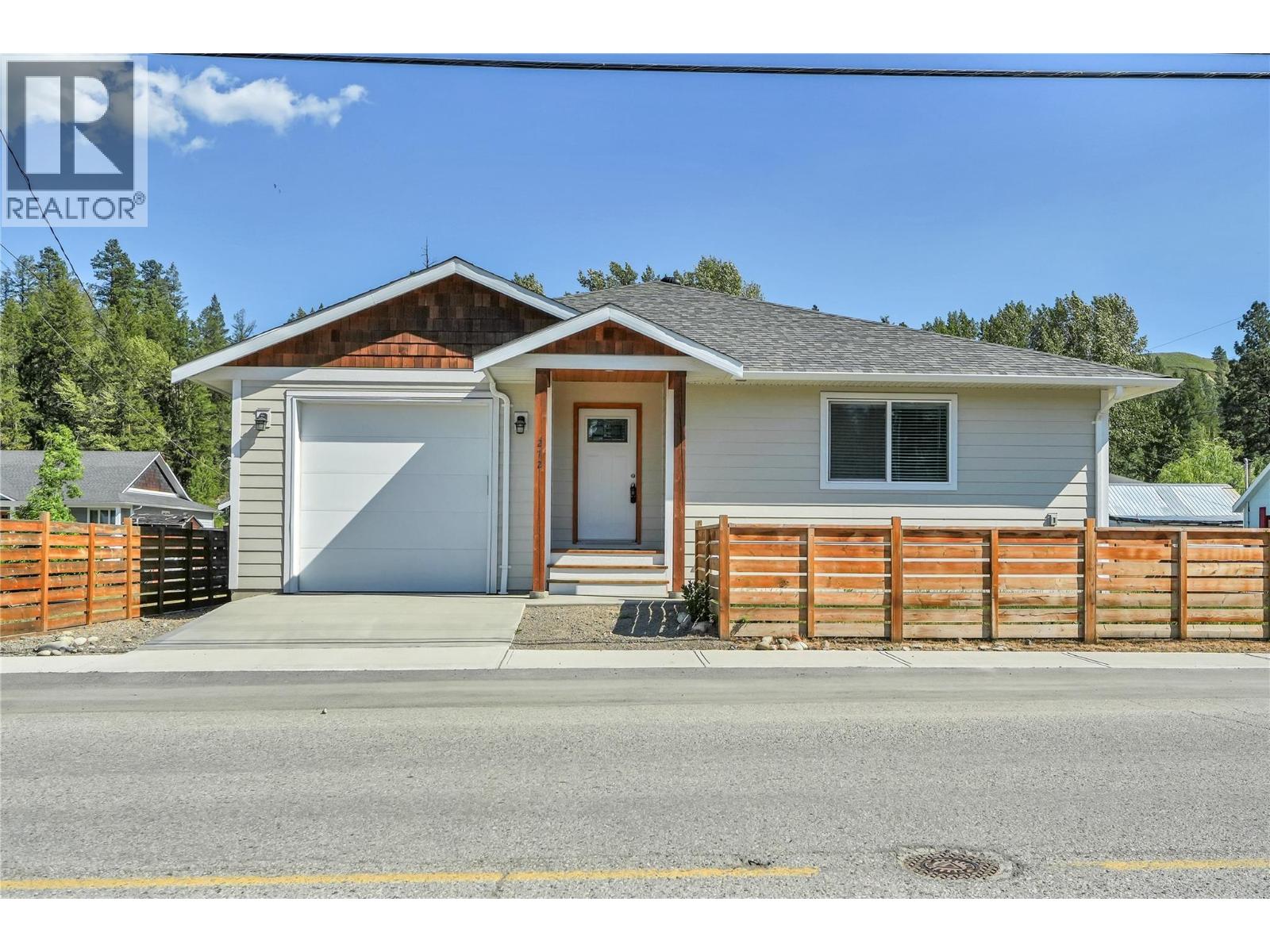 272 Burton Avenue, Princeton, British Columbia  V0X 1W0 - Photo 3 - 10376155