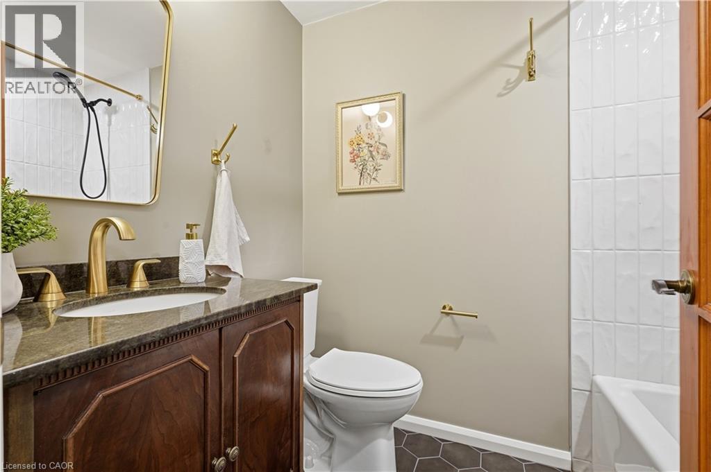 67 Longwood Drive, Waterloo, Ontario  N2L 4B6 - Photo 18 - 40839188