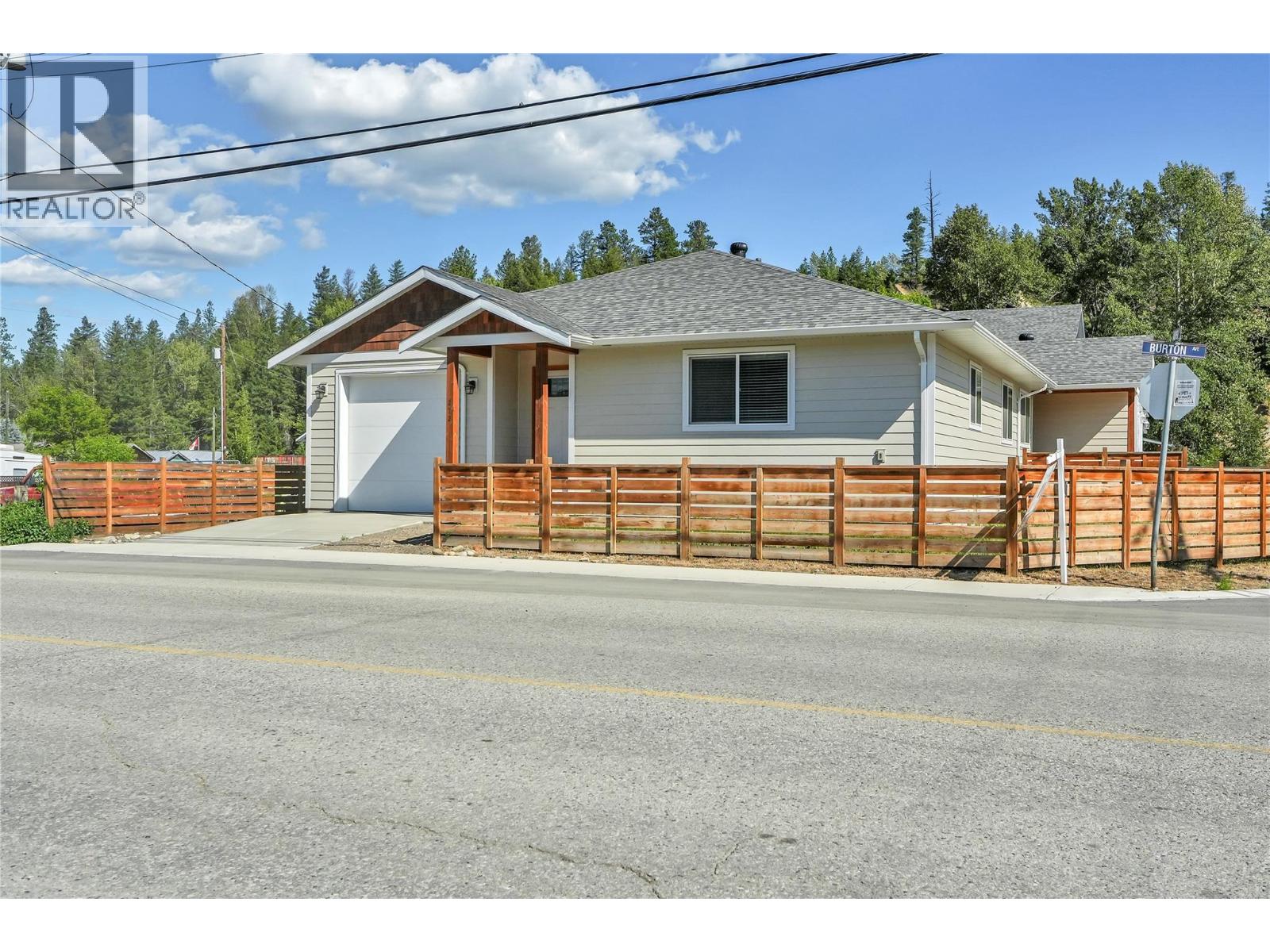 272 Burton Avenue, Princeton, British Columbia  V0X 1W0 - Photo 2 - 10376155