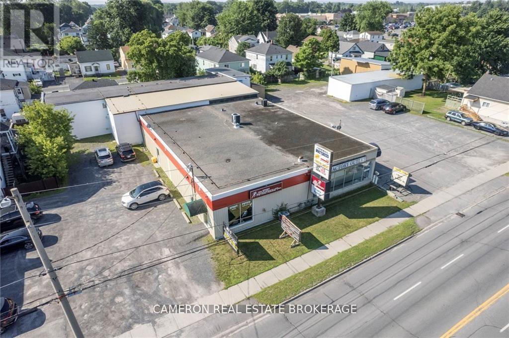 314-B Ninth Street West - 314-B Ninth Street W, Cornwall, Ontario K6H 5R6 - Photo 1 - X13461512