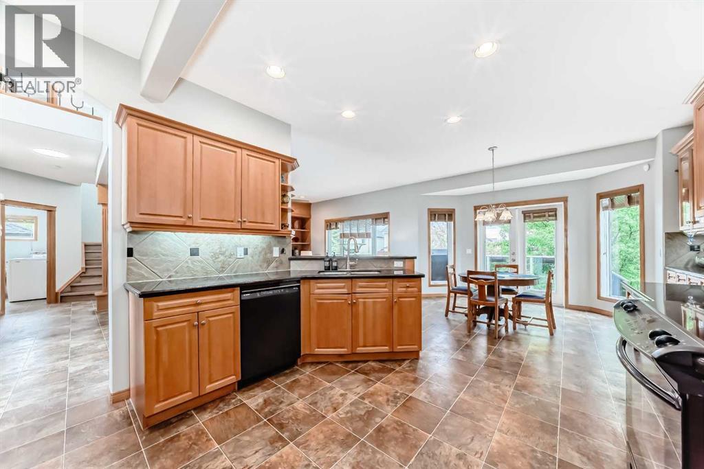 147 Oakmere Green, Chestermere, Alberta  T1X 1N4 - Photo 8 - A2314840