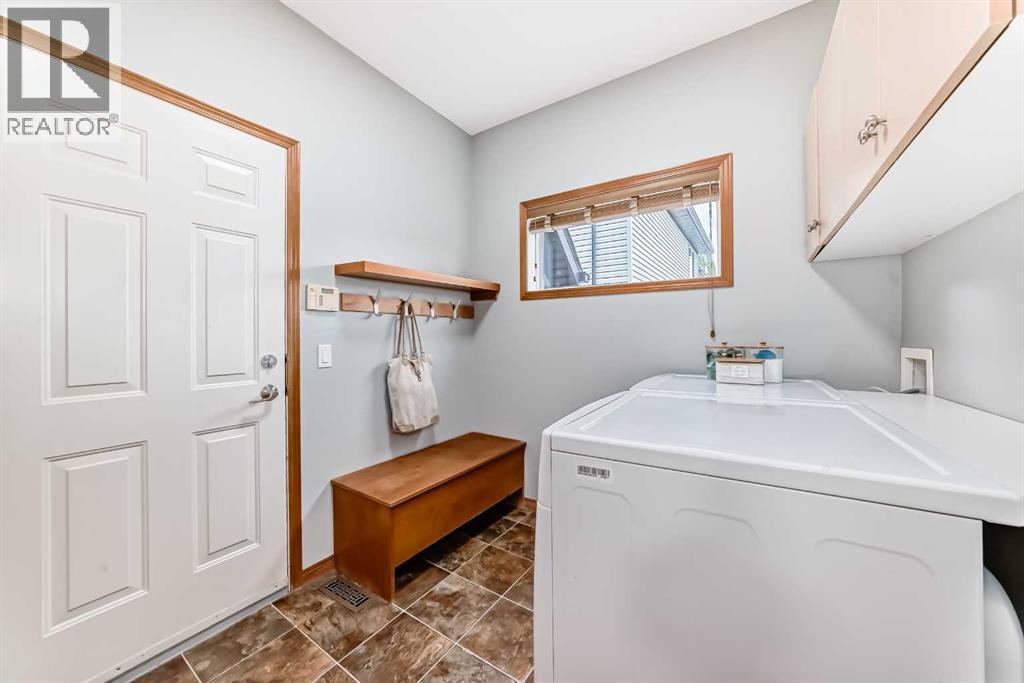 147 Oakmere Green, Chestermere, Alberta  T1X 1N4 - Photo 18 - A2314840