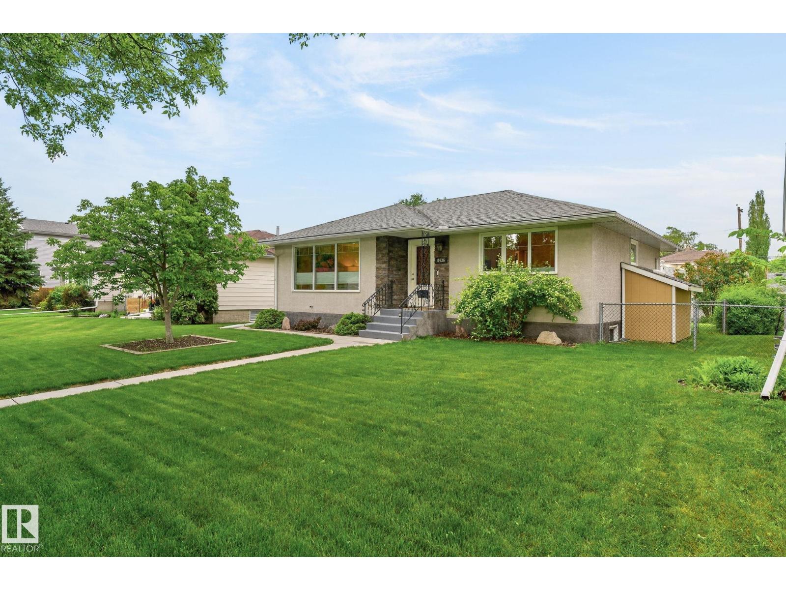 9436 77 ST NW, Edmonton, Alberta