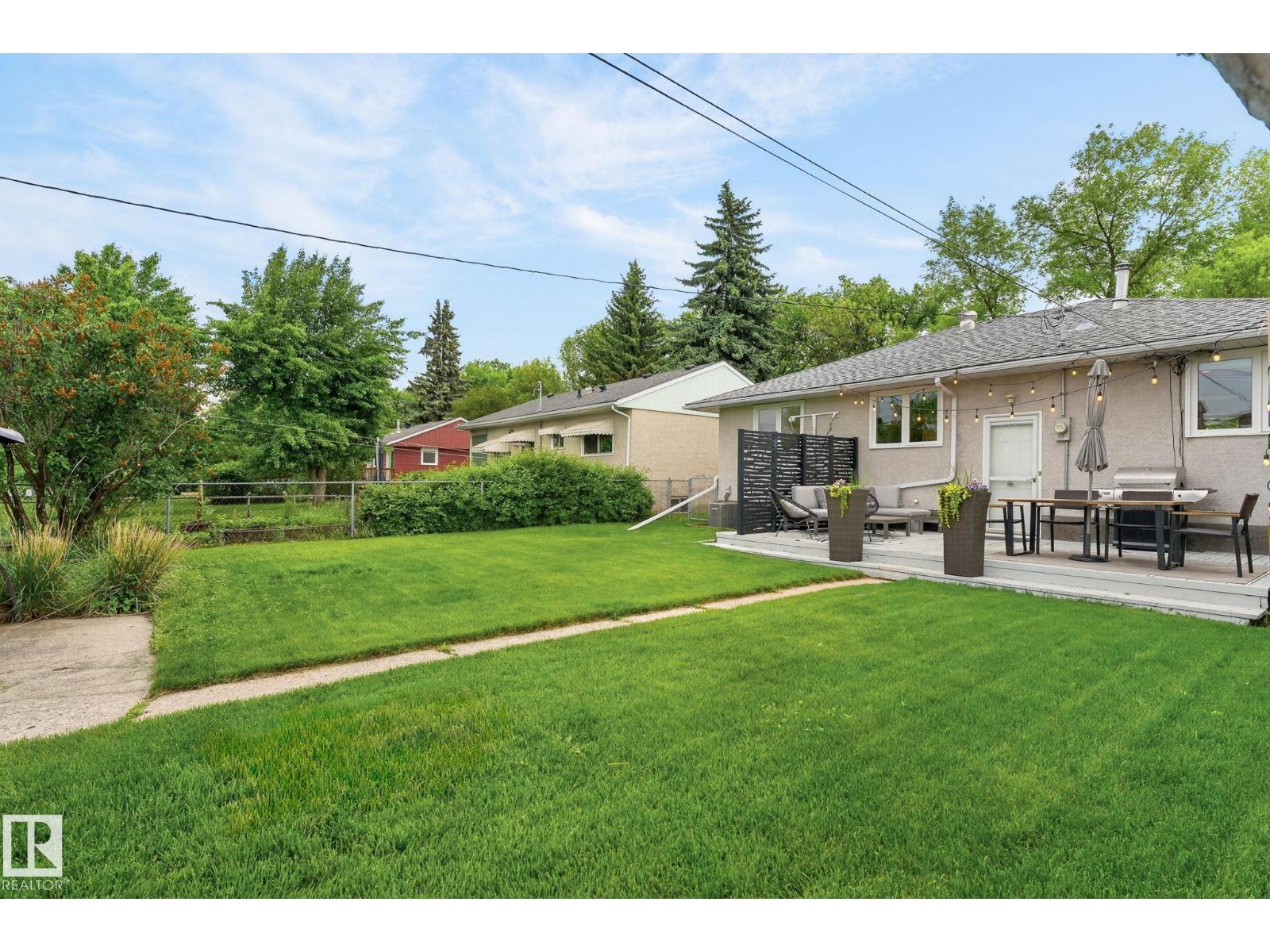 9436 77 St NW, Edmonton, Alberta  T6C 2M6 - Photo 4 - E4494314