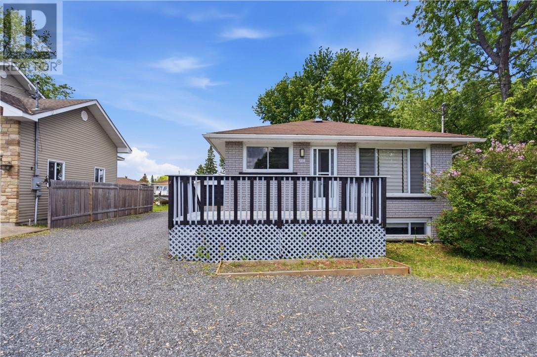 3135 Louis Street, Val Caron, Ontario  P3N 1B9 - Photo 1 - 2128649