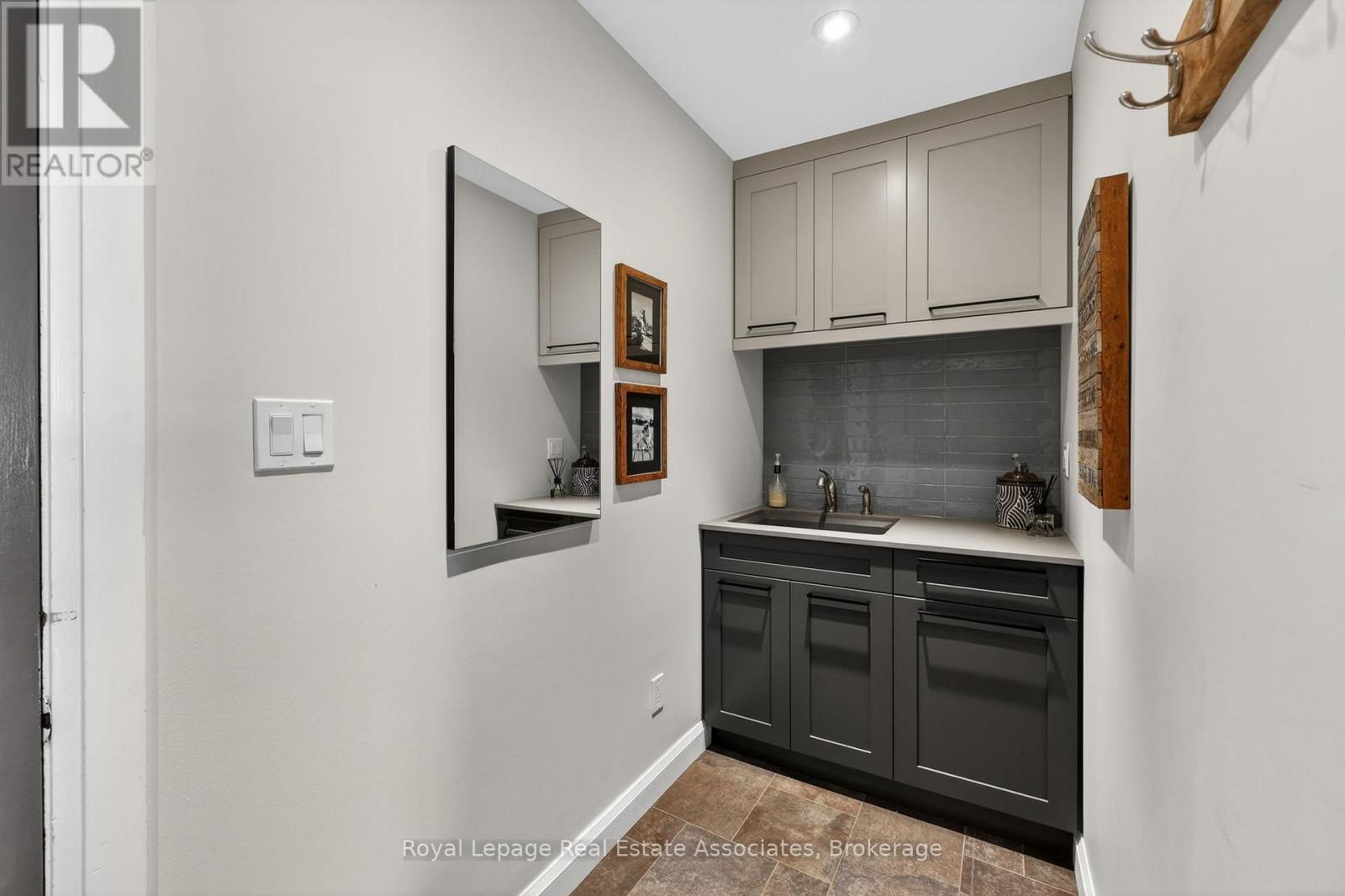 727 Broadview Avenue, Orillia, Ontario  L3V 6P1 - Photo 21 - S13444794