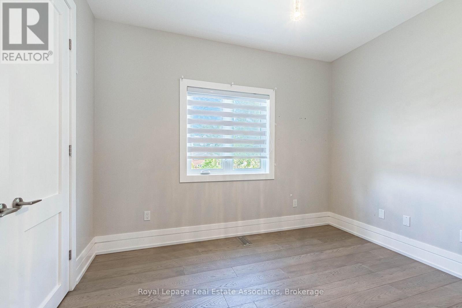 1071 Westmount Avenue, Mississauga, Ontario  L5E 1X5 - Photo 28 - W13449988