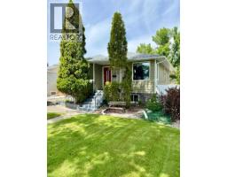 1325 13 Avenue S, Lethbridge, Alberta