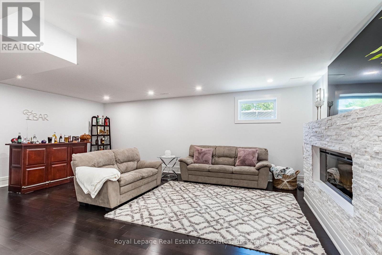 1071 Westmount Avenue, Mississauga, Ontario  L5E 1X5 - Photo 33 - W13449988