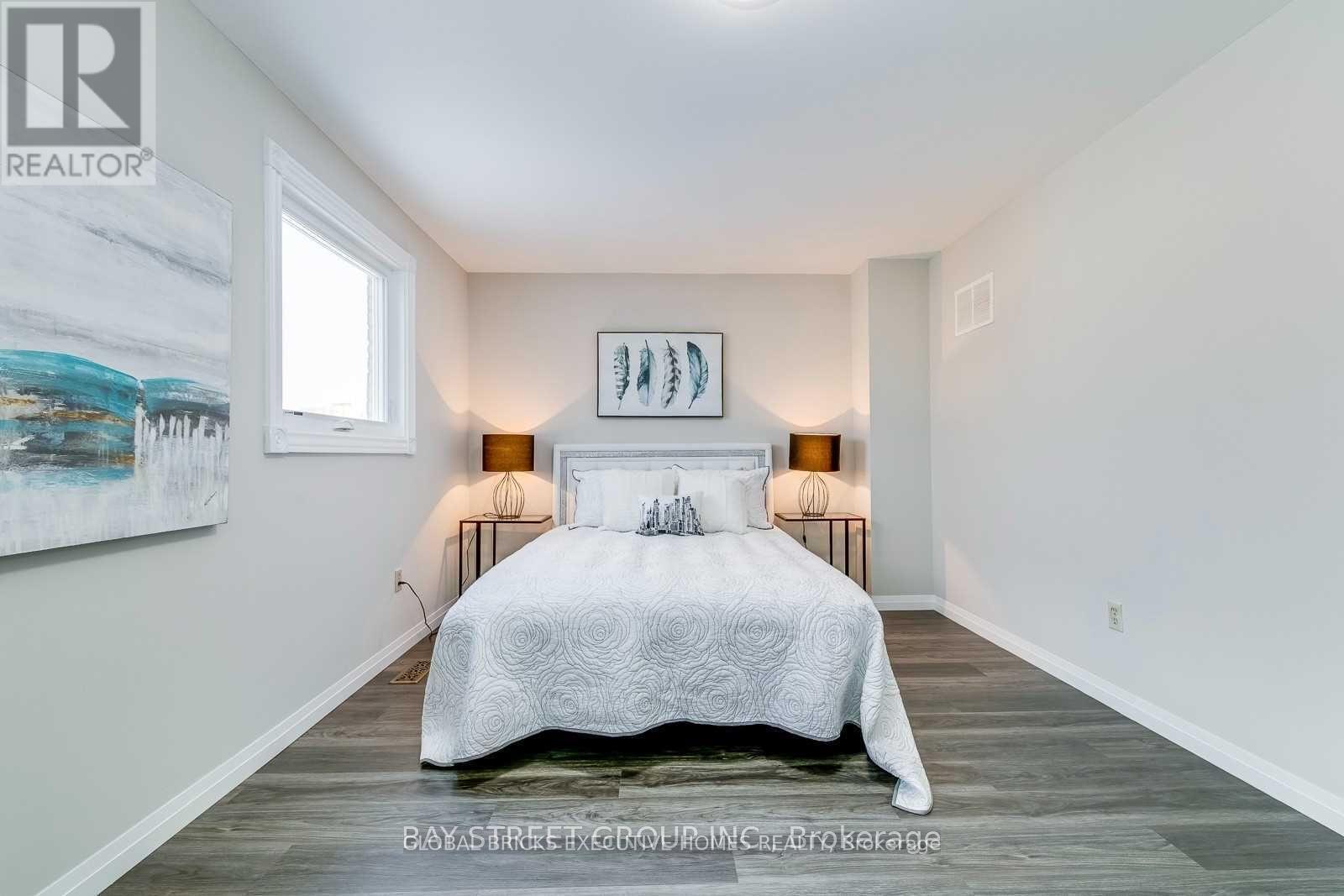 Upper - 5045 Rundle Court, Mississauga, Ontario  L5M 4A4 - Photo 13 - W13461210