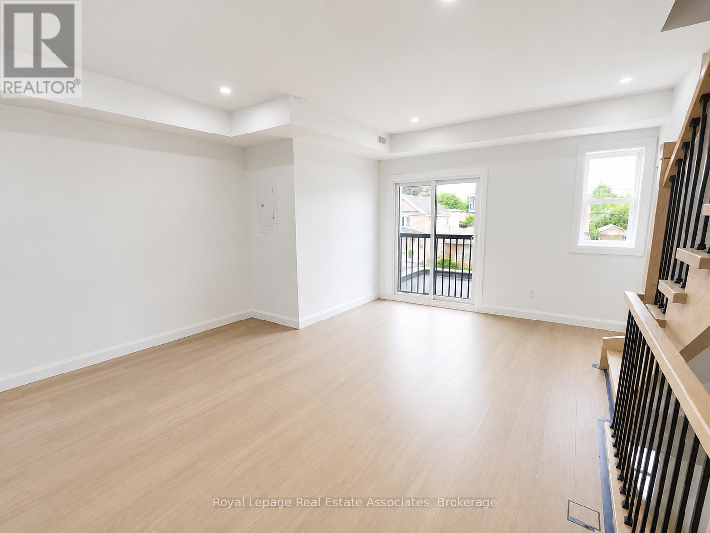 5 - 17 White Avenue, Toronto, Ontario M6N 1S7 - Photo 5 - W13453042
