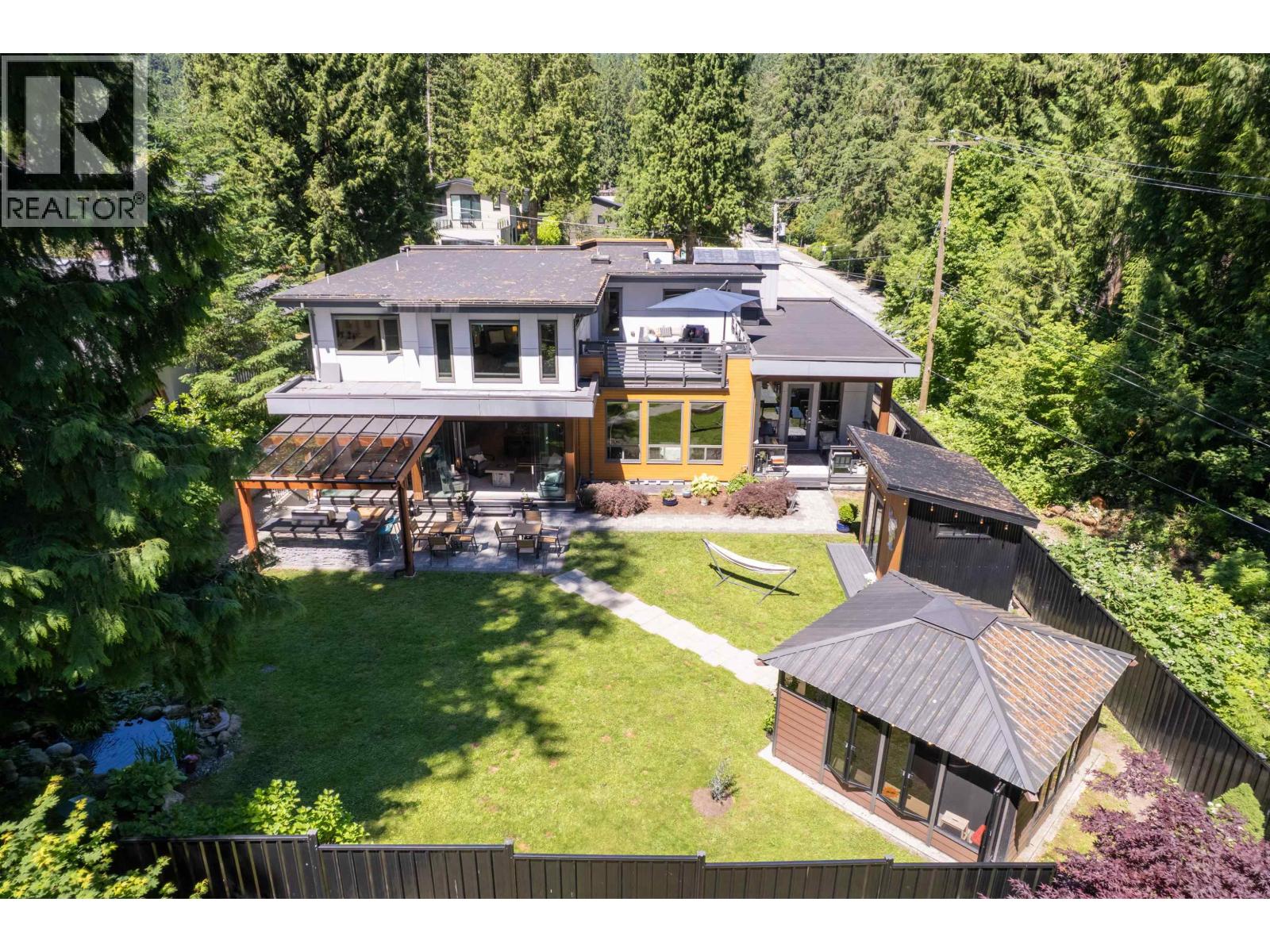 693 E Osborne Road, North Vancouver, British Columbia  V7N 1M8 - Photo 5 - R3136468