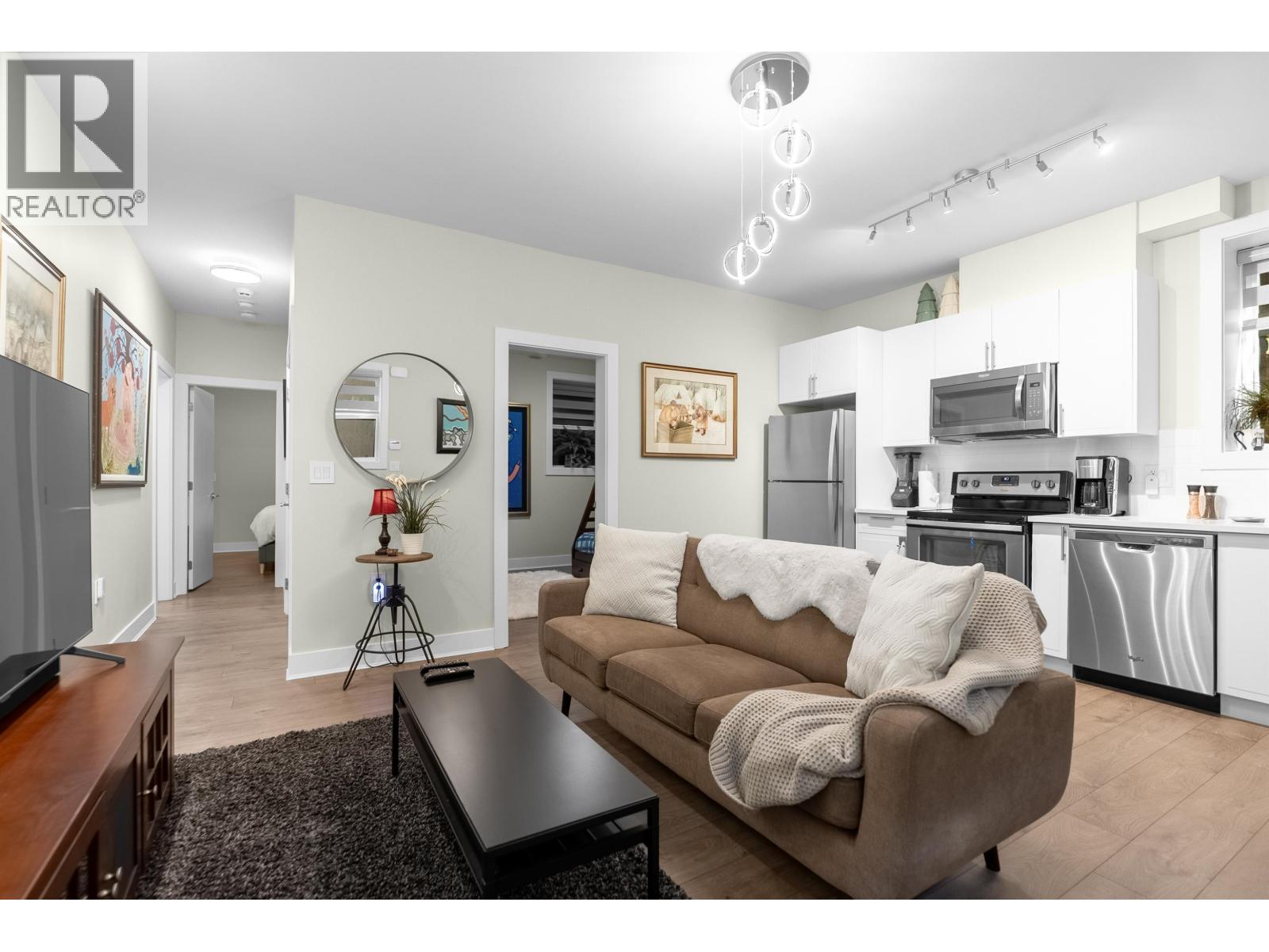 693 E Osborne Road, North Vancouver, British Columbia  V7N 1M8 - Photo 35 - R3136468