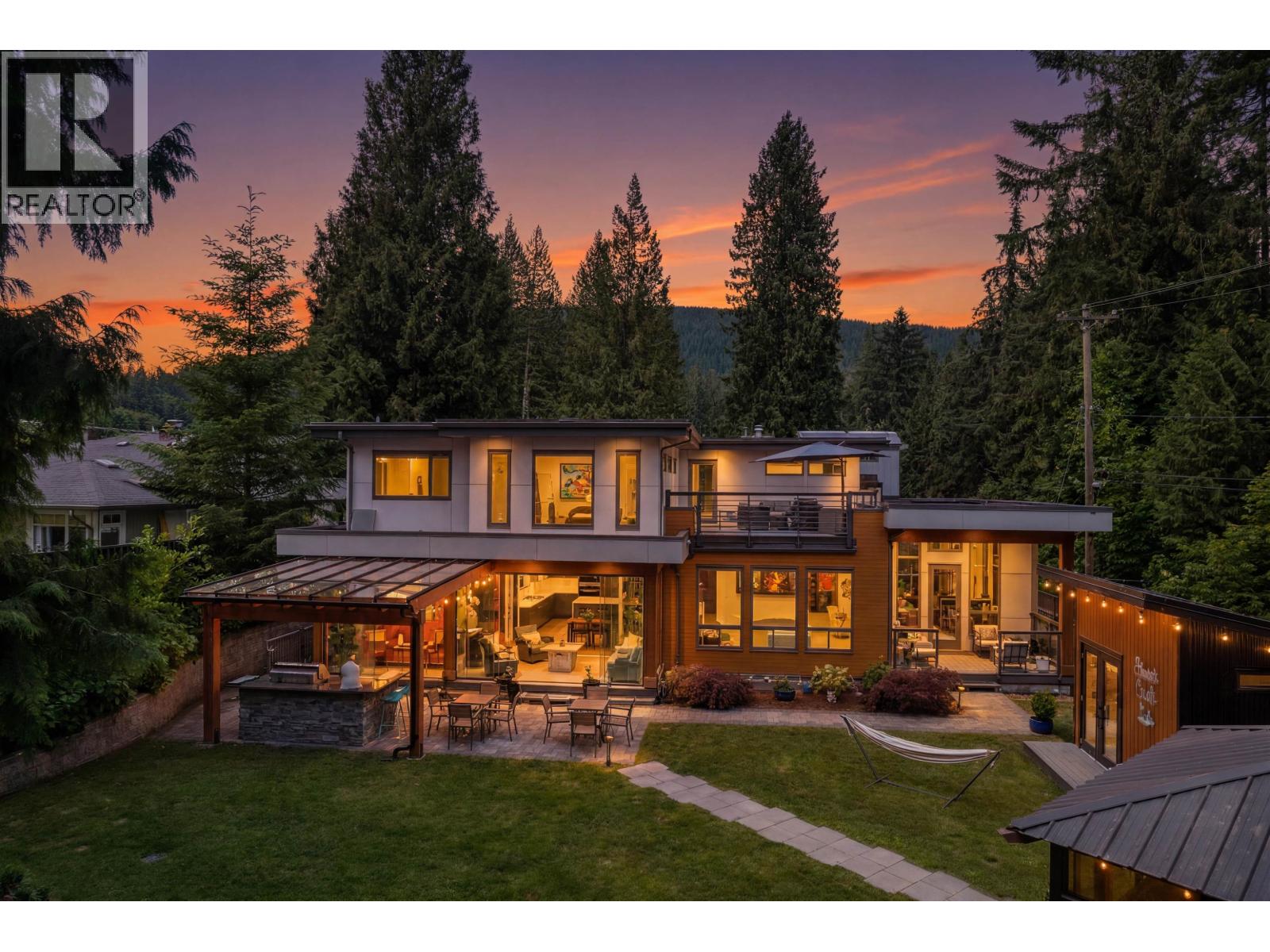693 E Osborne Road, North Vancouver, British Columbia  V7N 1M8 - Photo 4 - R3136468