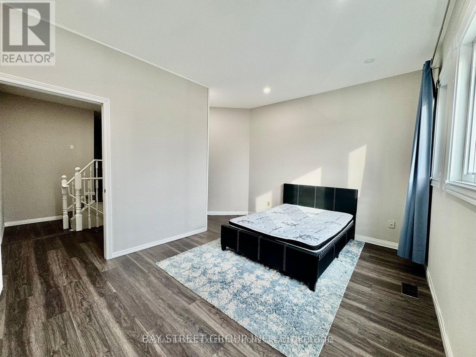 Upper - 5045 Rundle Court, Mississauga, Ontario  L5M 4A4 - Photo 17 - W13461210