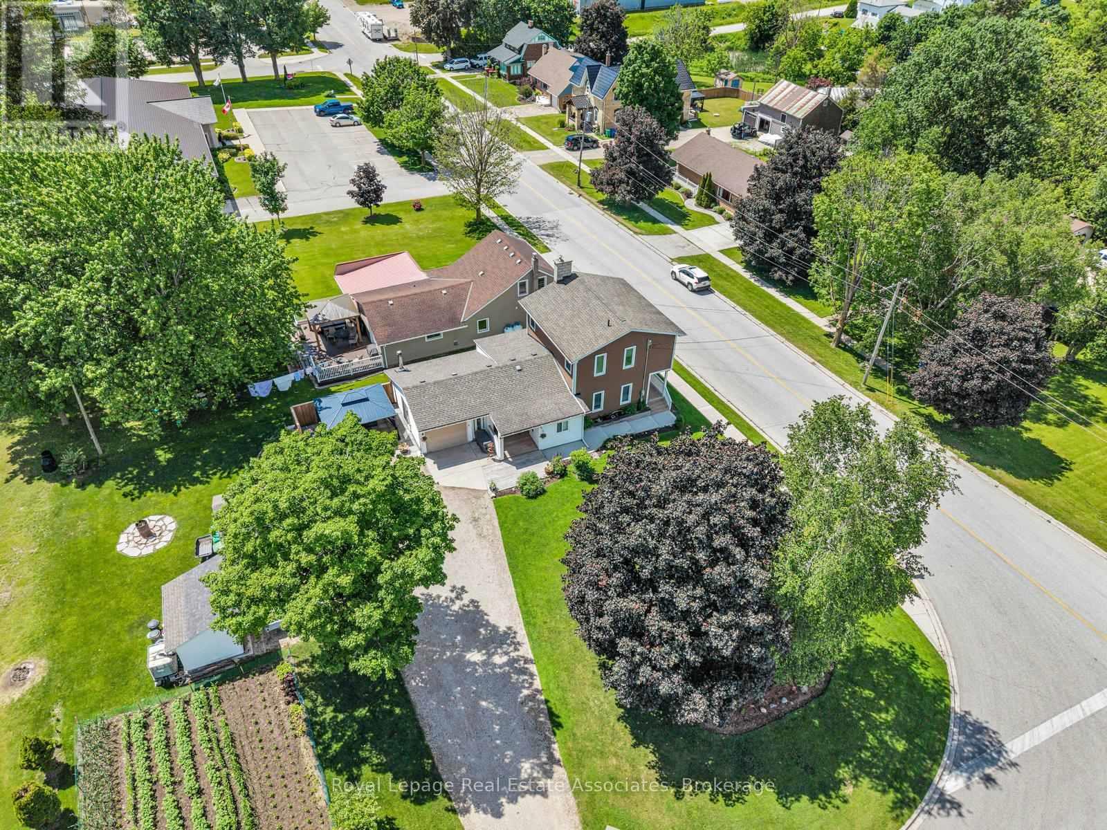 117 Helena Street, West Grey, Ontario  N0G 1C0 - Photo 4 - X13453724
