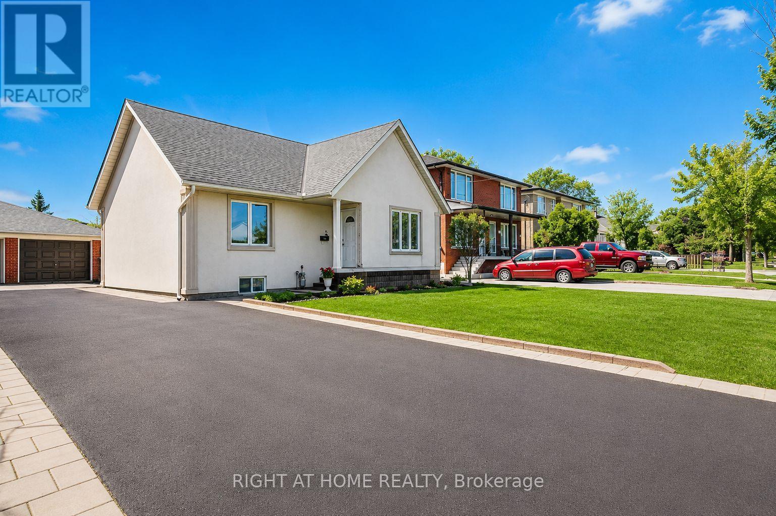 25 Burlingame Road, Toronto, Ontario  M8W 1Y7 - Photo 2 - W13045268