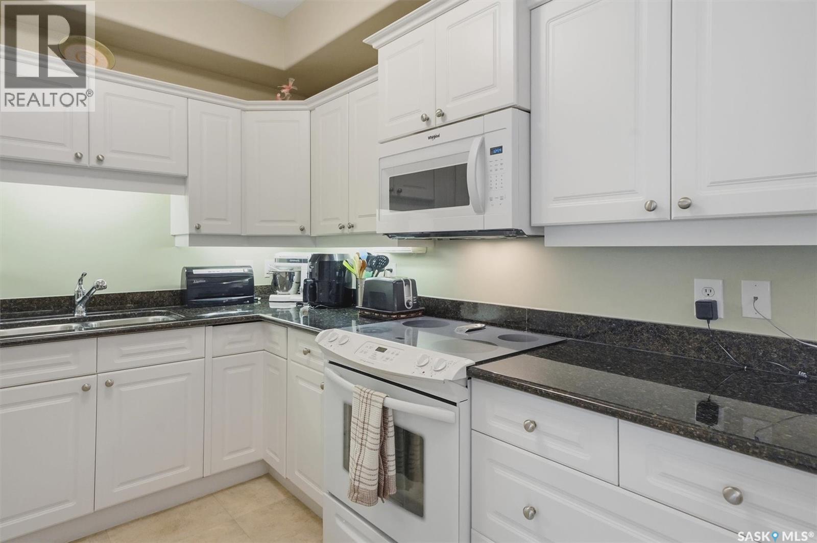 215 106 Armistice Way, Saskatoon, Saskatchewan  S7J 2H4 - Photo 10 - SK039584