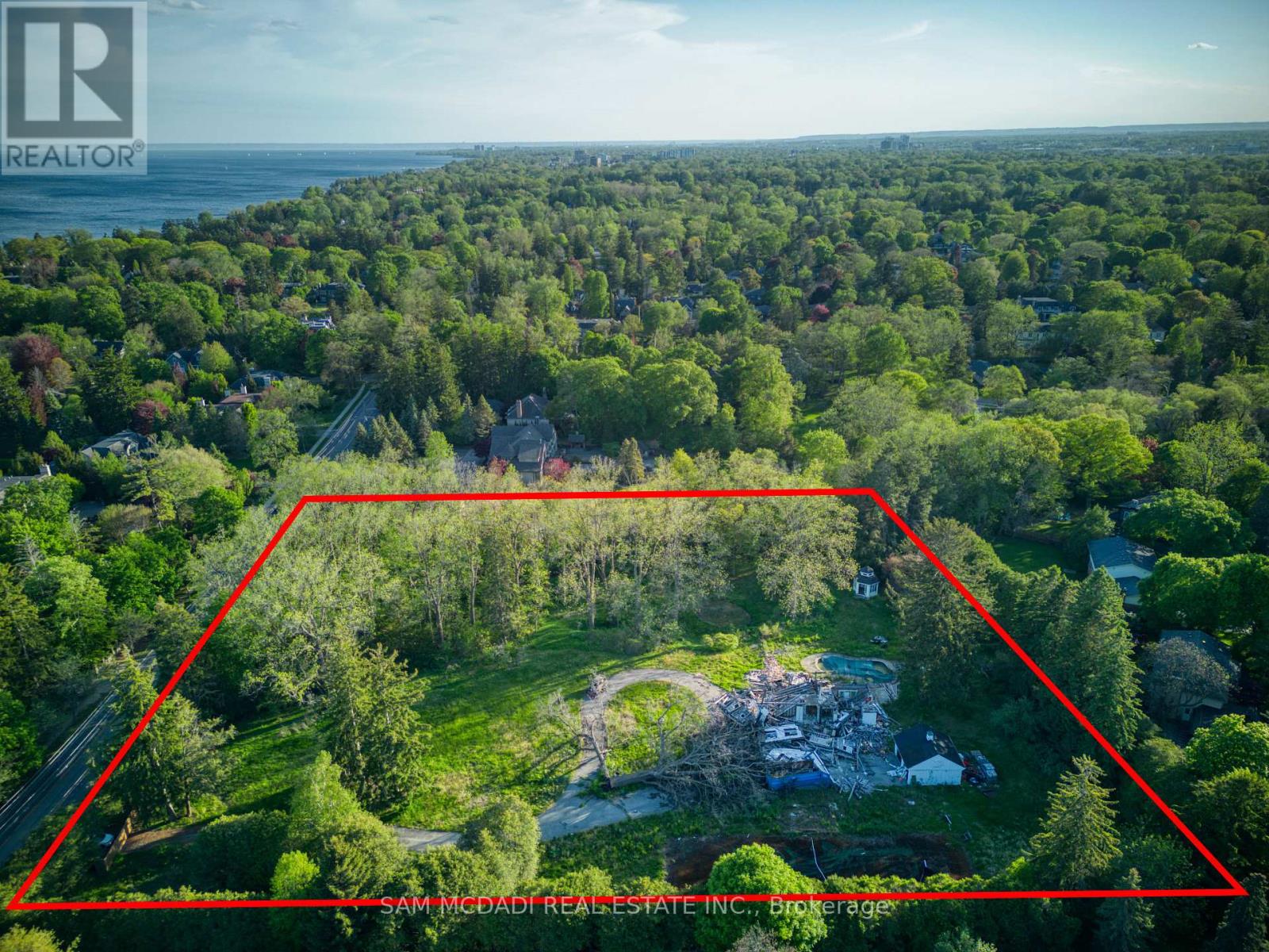 1475 Lakeshore Road E, Oakville, Ontario L6J 1L9 - Photo 2 - W13453338