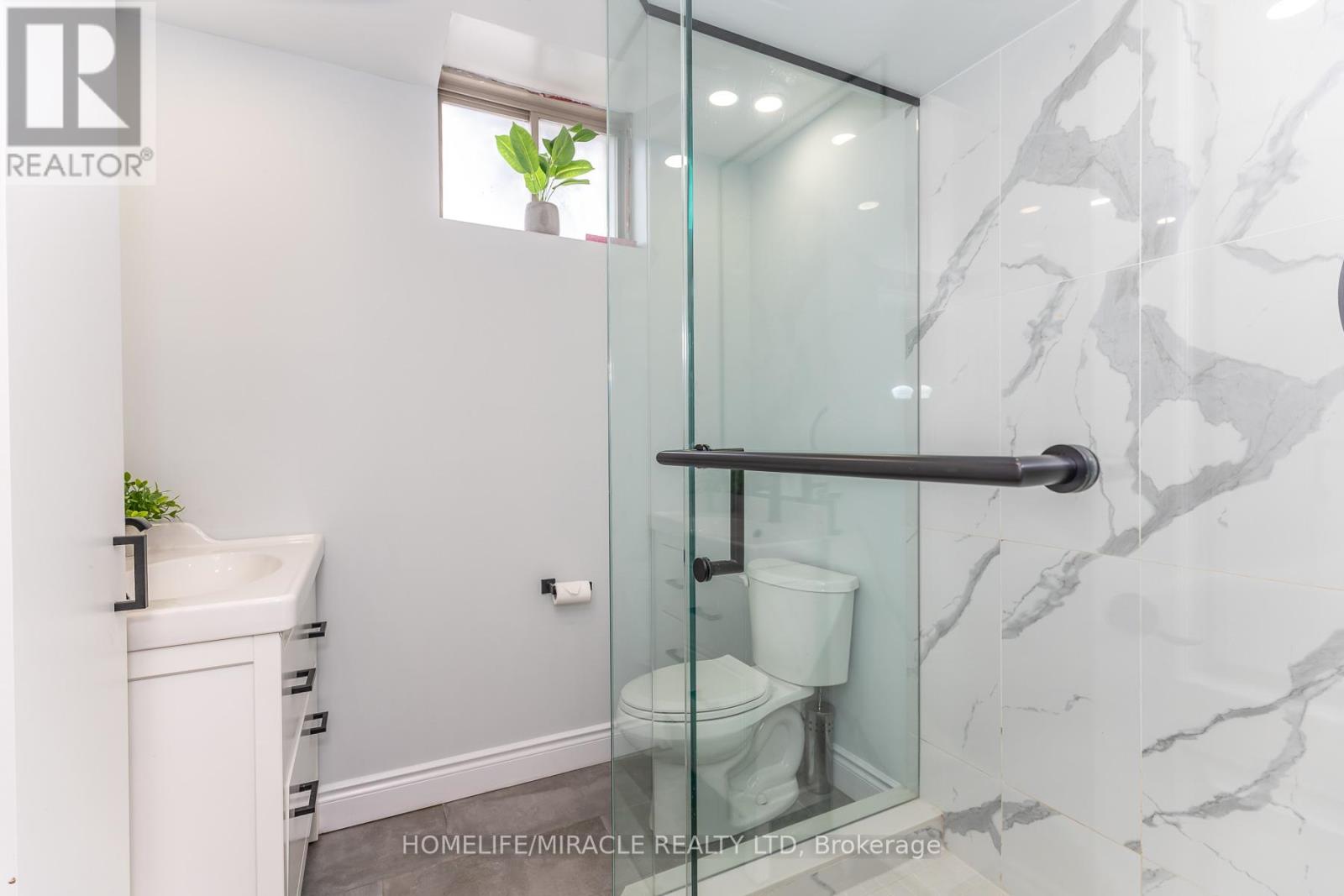 180 Bonnie Braes Drive, Brampton, Ontario  L6Y 5Y7 - Photo 38 - W13461320