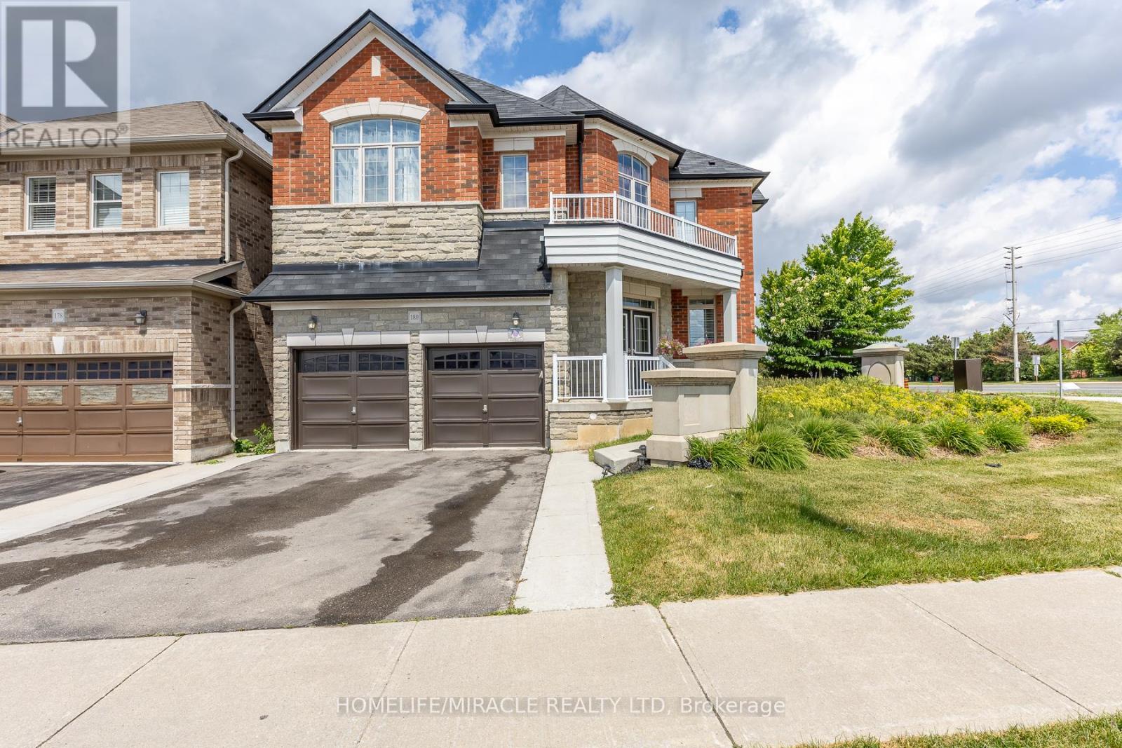 180 Bonnie Braes Drive, Brampton, Ontario  L6Y 5Y7 - Photo 2 - W13461320