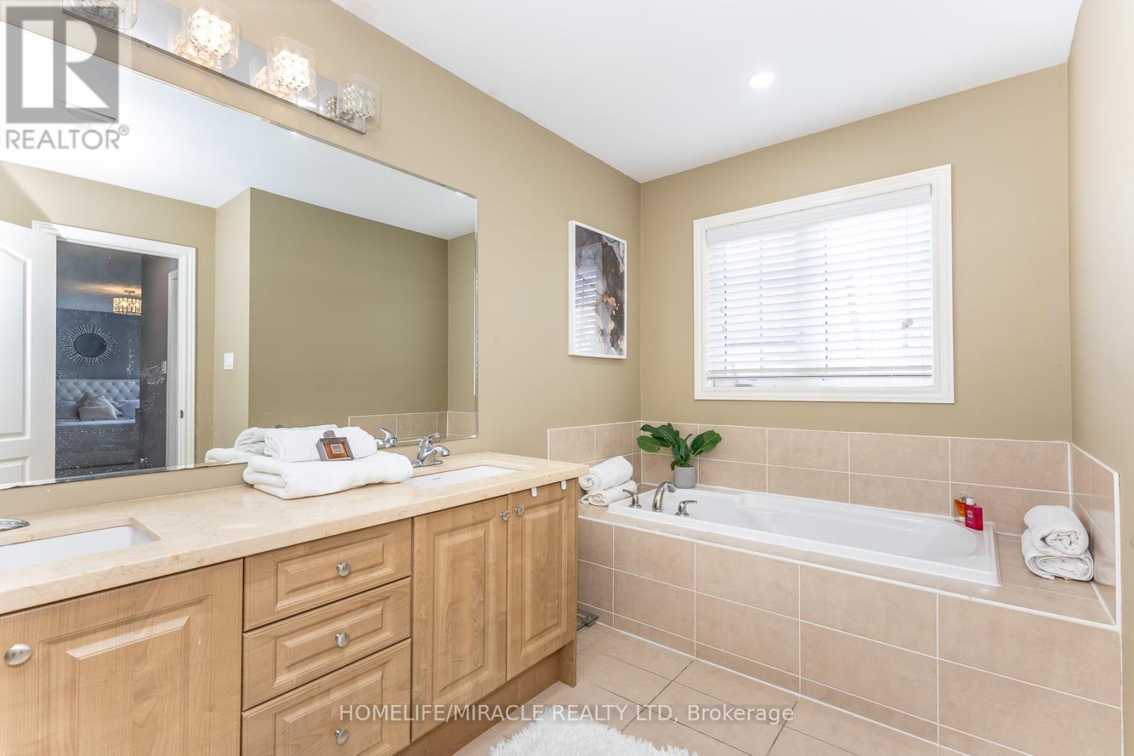 180 Bonnie Braes Drive, Brampton, Ontario  L6Y 5Y7 - Photo 20 - W13461320