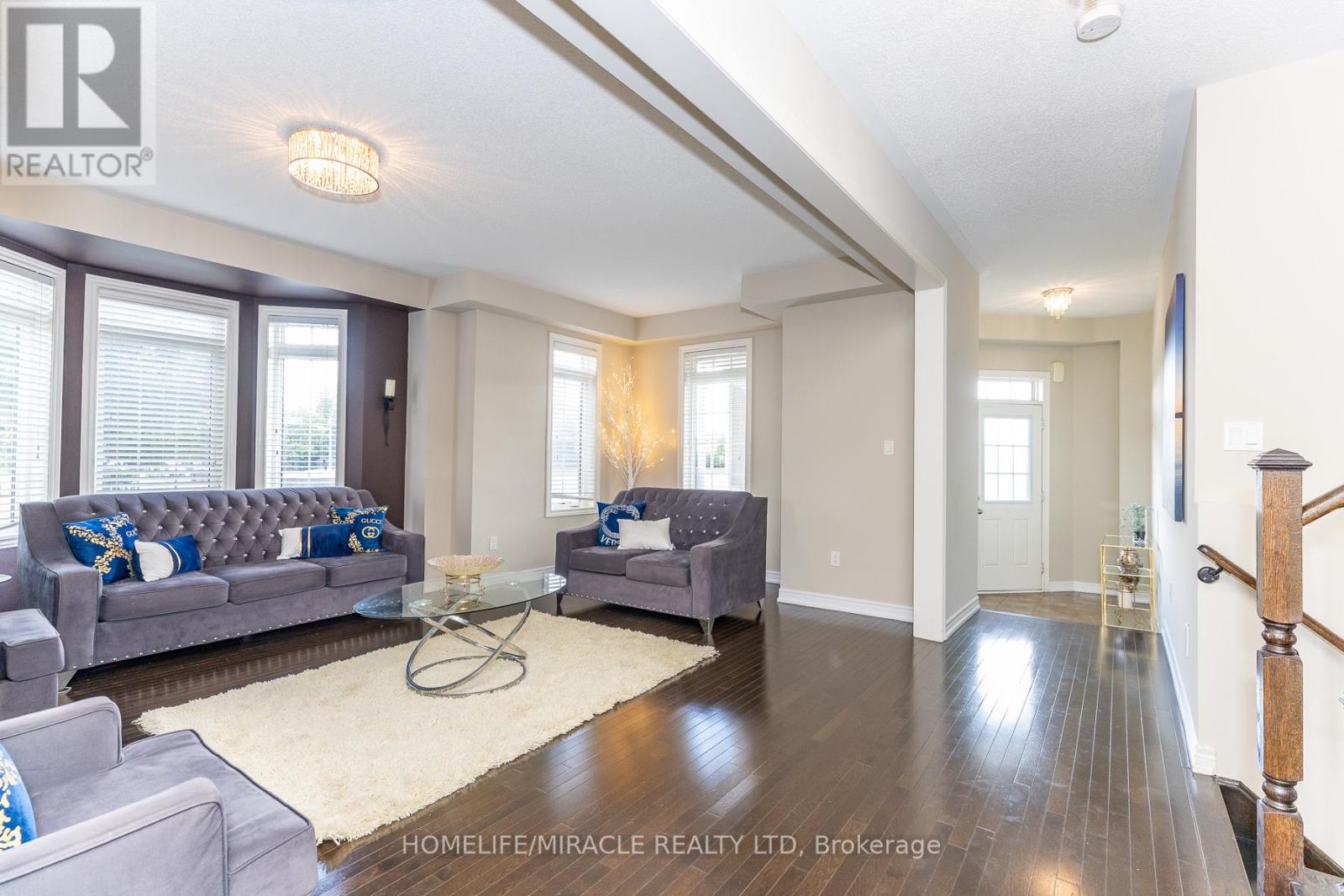 180 Bonnie Braes Drive, Brampton, Ontario  L6Y 5Y7 - Photo 5 - W13461320