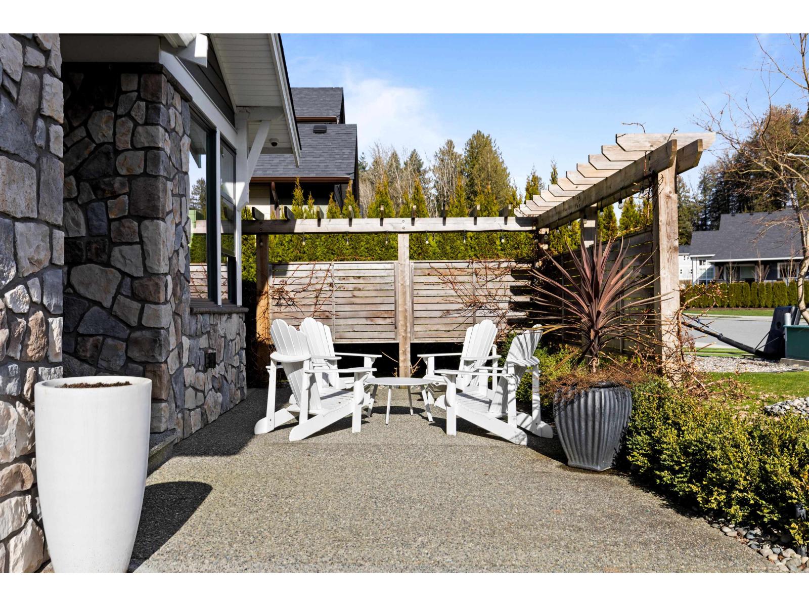 10037 MAGNOLIA PLACE|Rosedale Chilliwack British Columbia Canada V0X1X1 4