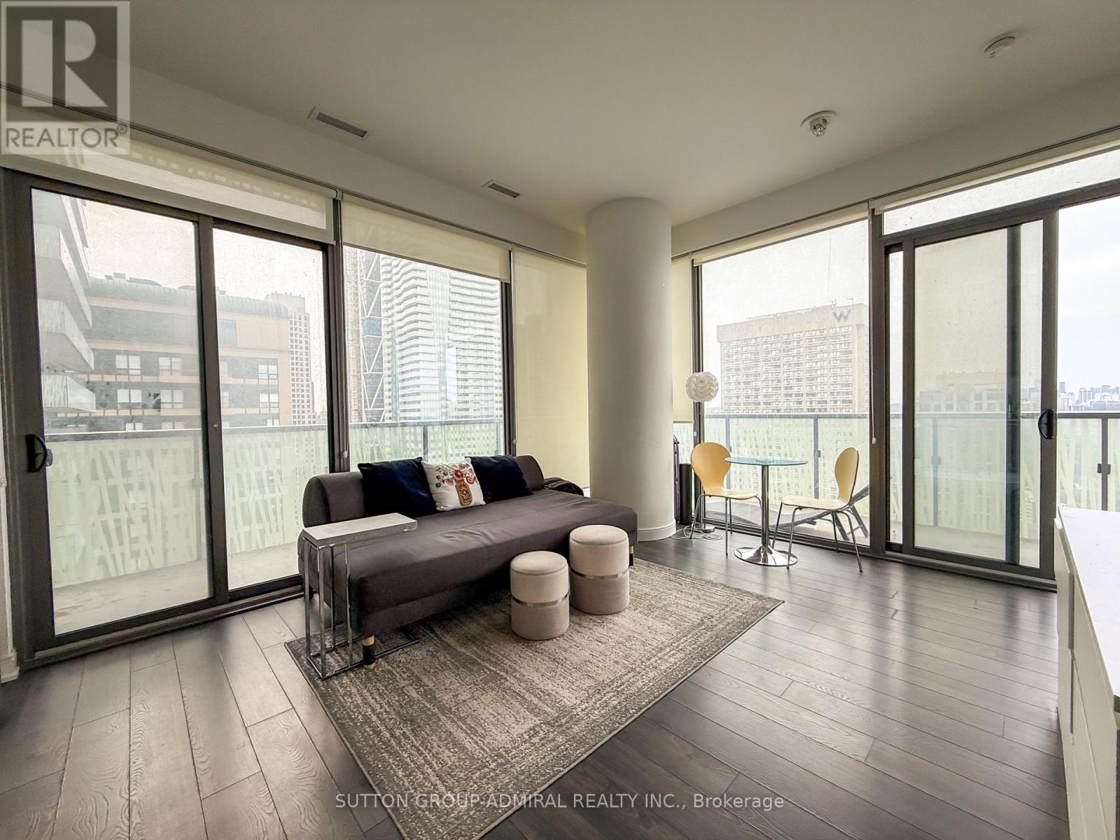 3009 - 50 Charles Street E, Toronto, Ontario  M4Y 1T1 - Photo 2 - C13460390
