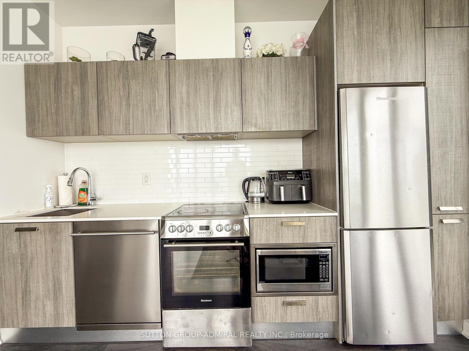3009 - 50 Charles Street E, Toronto, Ontario  M4Y 1T1 - Photo 4 - C13460390