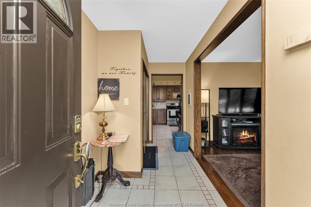 3230 Forest Glade, Windsor, Ontario N8R 1X3 - Photo 6 - 26014509